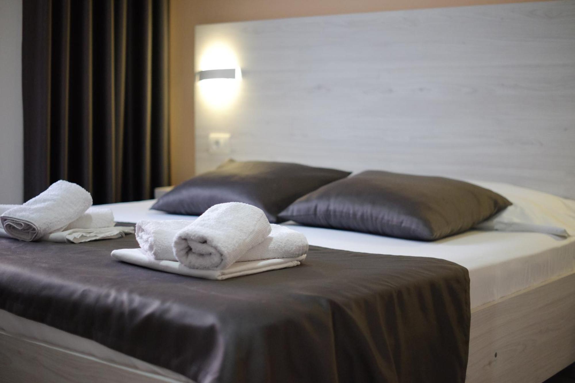 Molla Apartments Улцинь Экстерьер фото